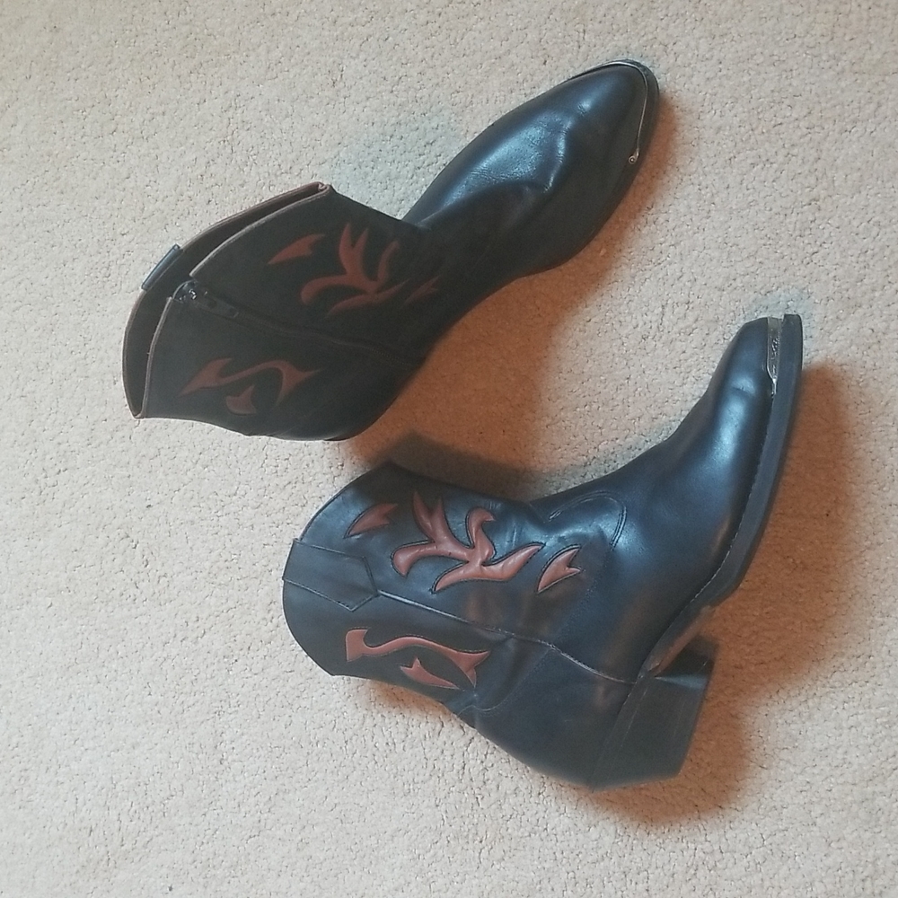 Code West Leather Womens Zip Up Boots For Sale (Size 8)
